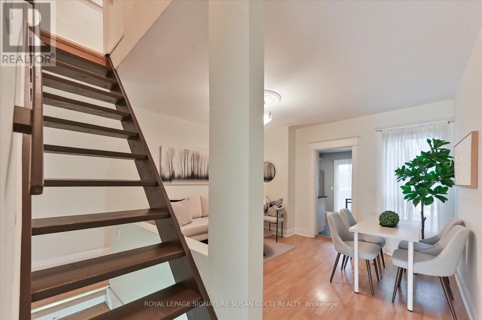 Photo 17 of 1125 Woodbine Avenue, Toronto ON
