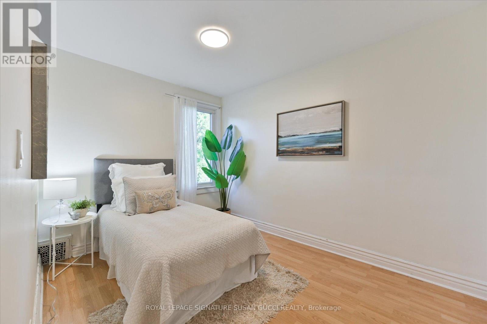 Photo 24 of 1125 Woodbine Avenue, Toronto ON