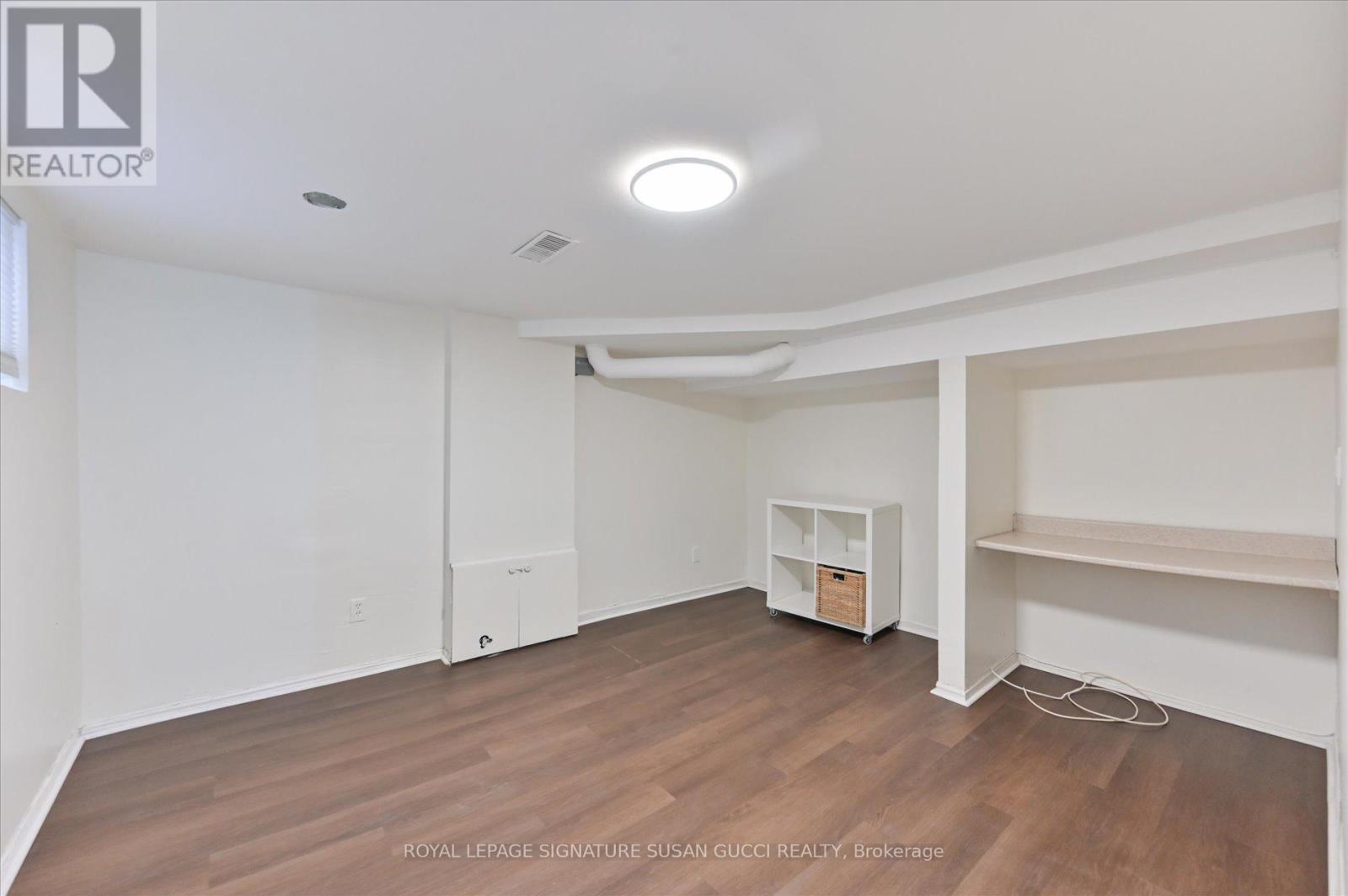 Photo 28 of 1125 Woodbine Avenue, Toronto ON