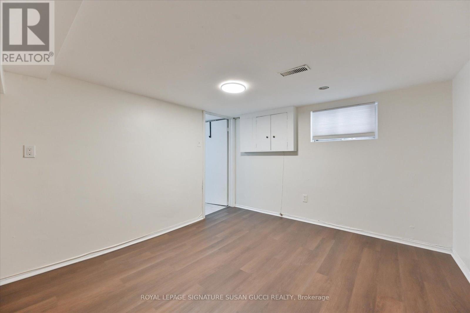 Photo 29 of 1125 Woodbine Avenue, Toronto ON