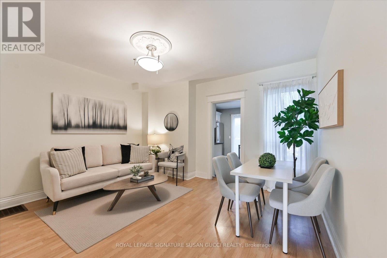 Photo 7 of 1125 Woodbine Avenue, Toronto ON