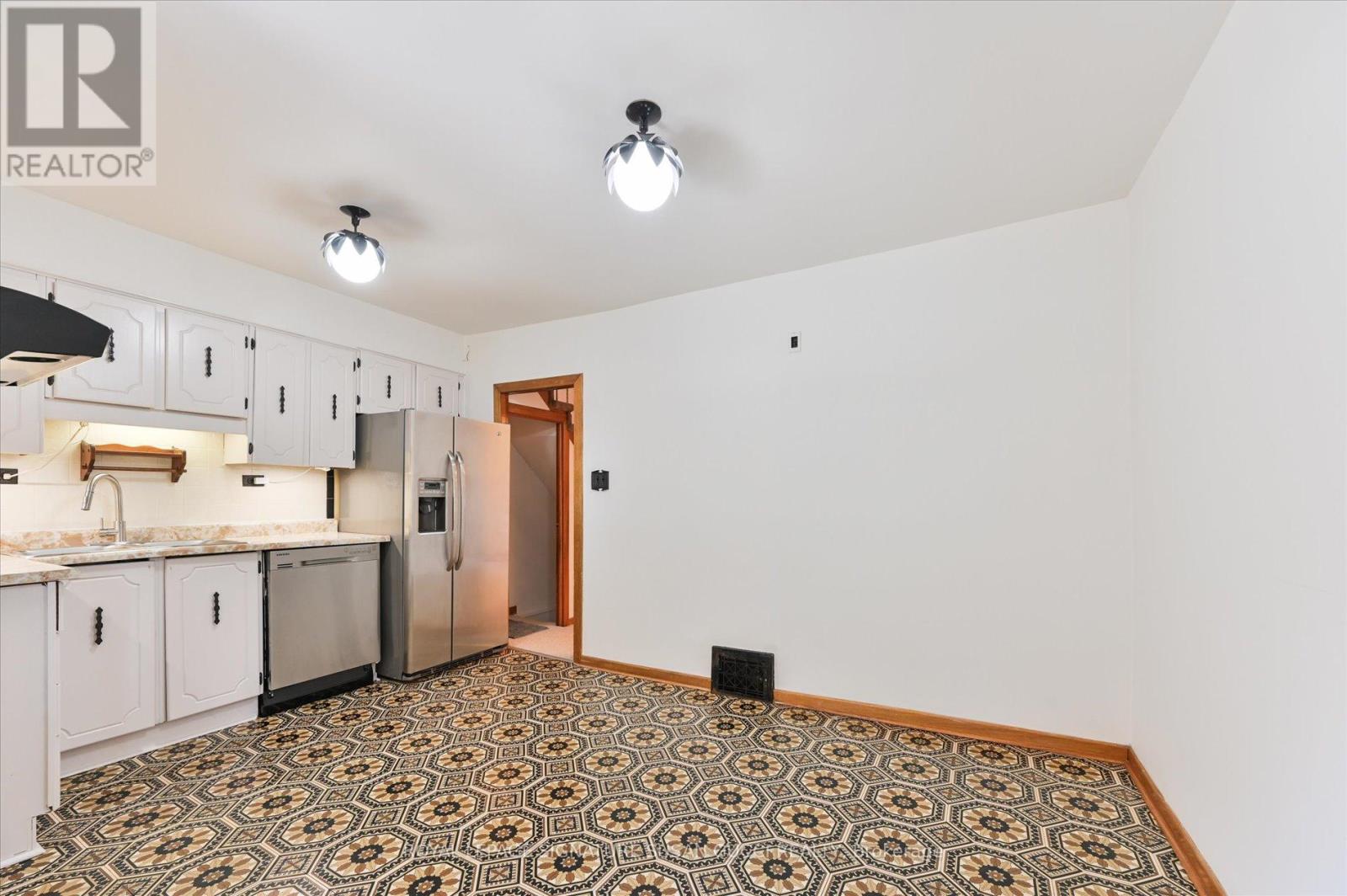 Photo 1 of 96 Woodycrest Avenue, Toronto ON