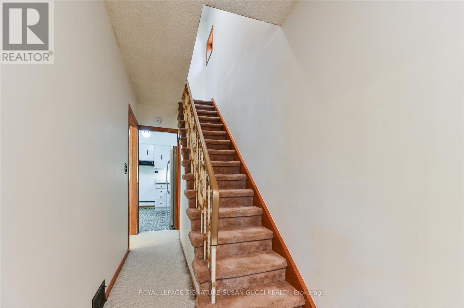 Photo 12 of 96 Woodycrest Avenue, Toronto ON