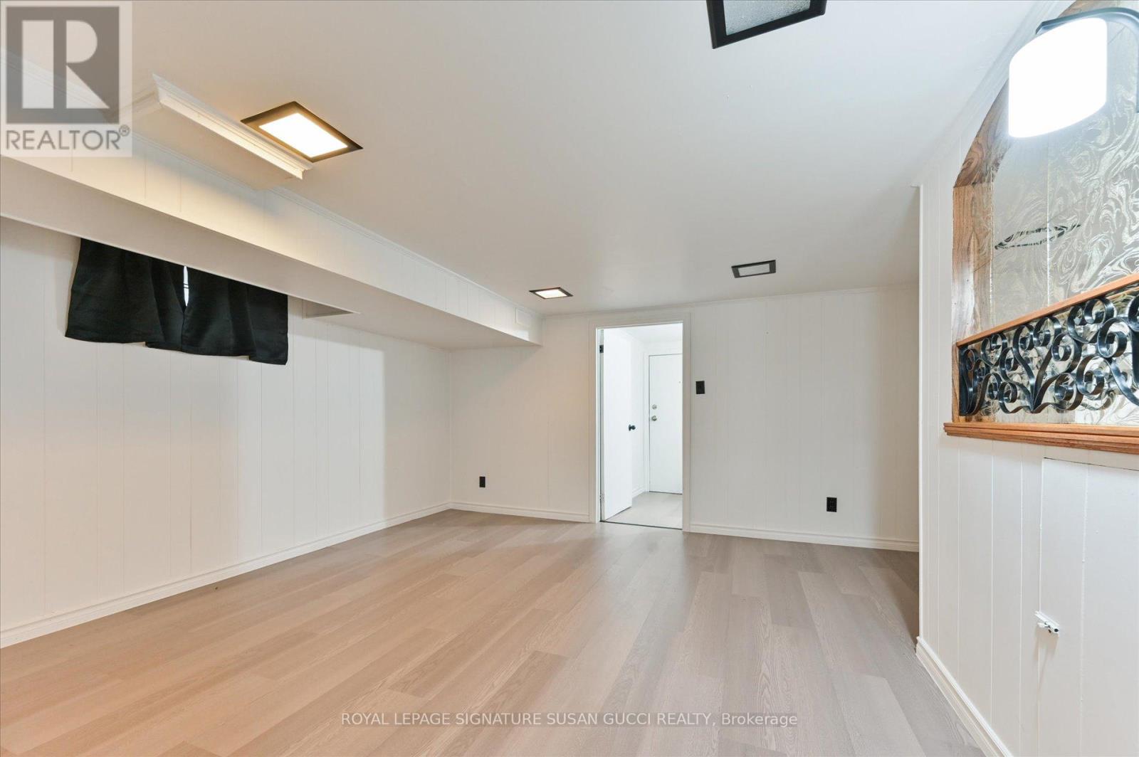 Photo 18 of 96 Woodycrest Avenue, Toronto ON