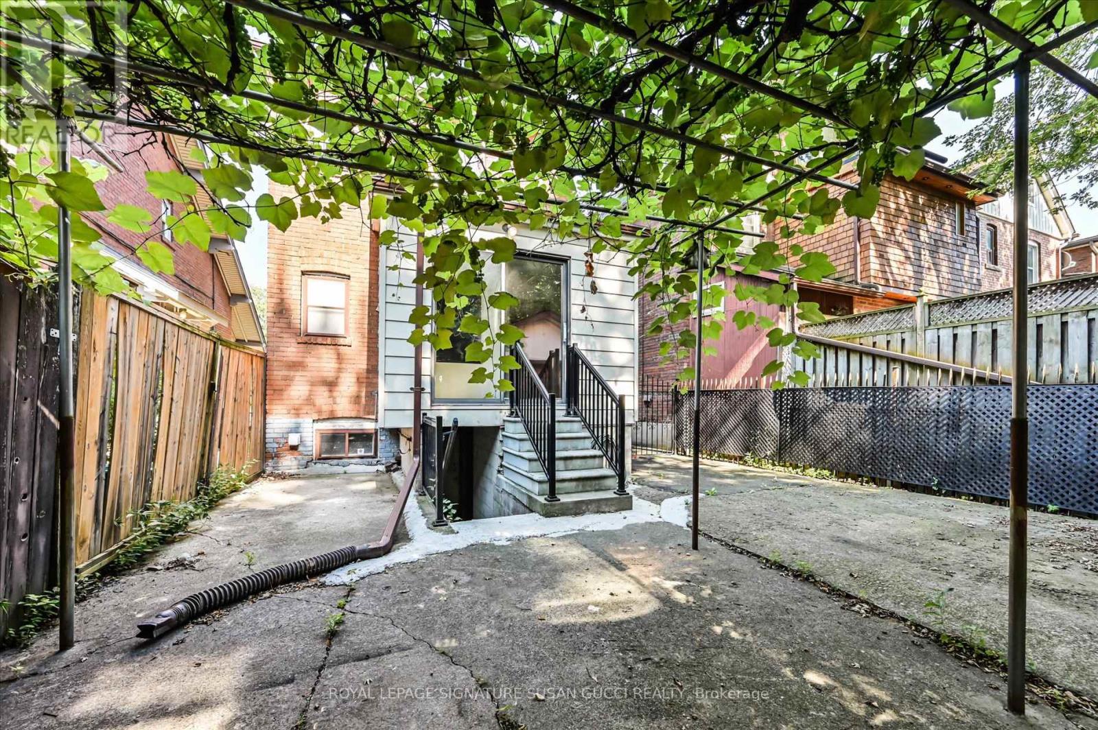 Photo 22 of 96 Woodycrest Avenue, Toronto ON