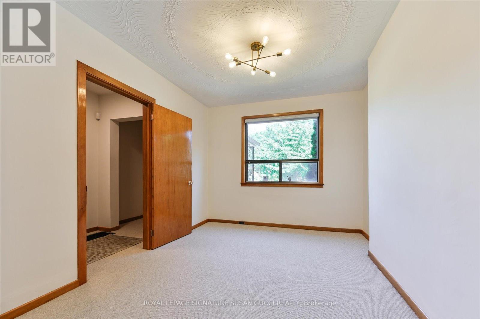 Photo 11 of 96 Woodycrest Avenue, Toronto ON