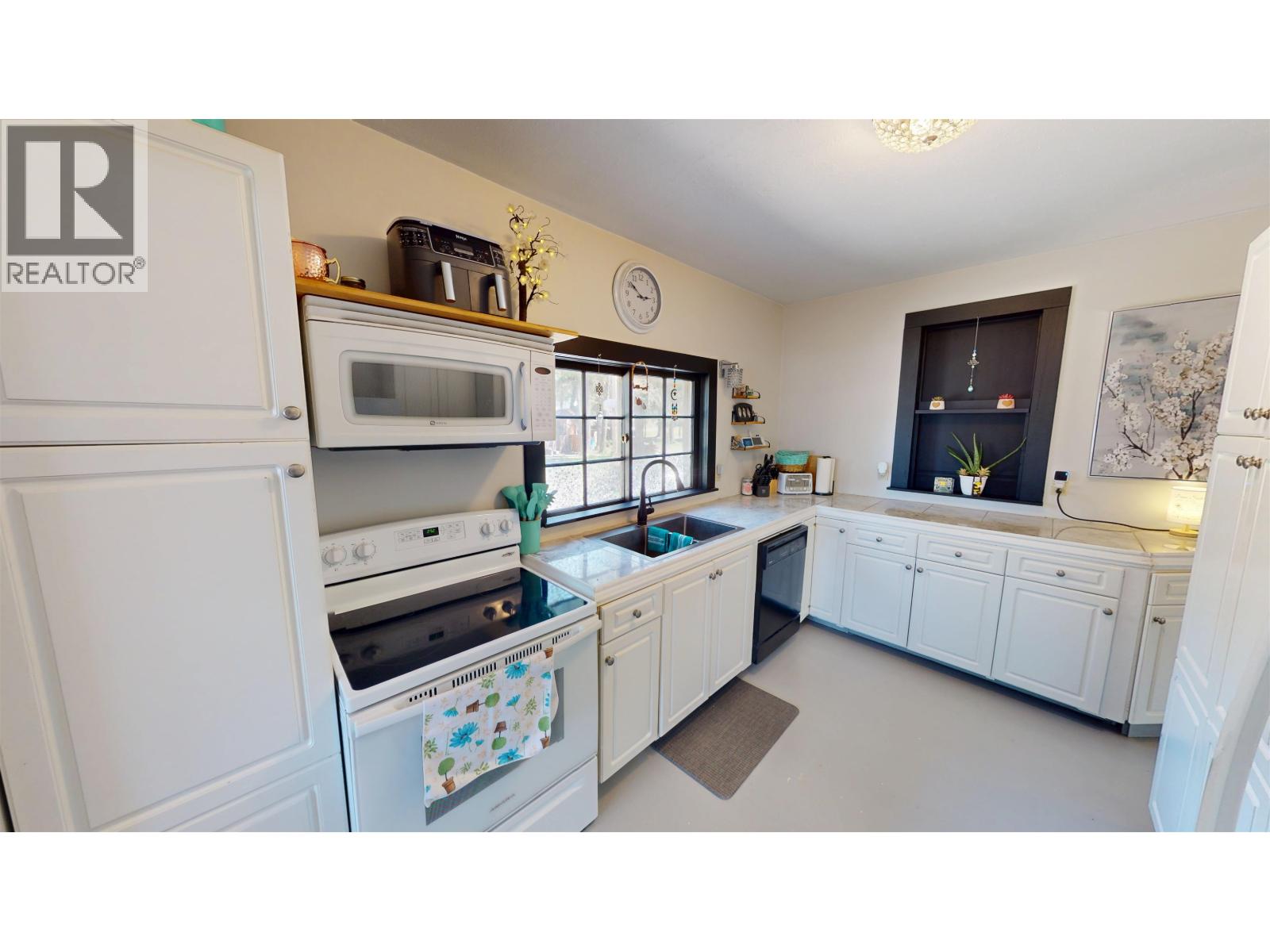 2071 BLACKWATER ROAD, Quesnel