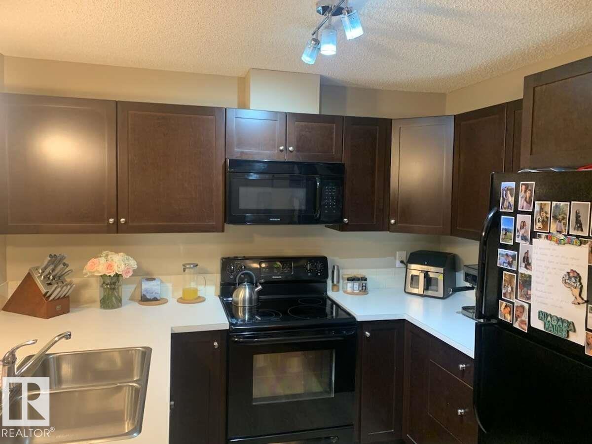 Photo 33 of 218 3715 Whitelaw Ln Nw, Edmonton AB
