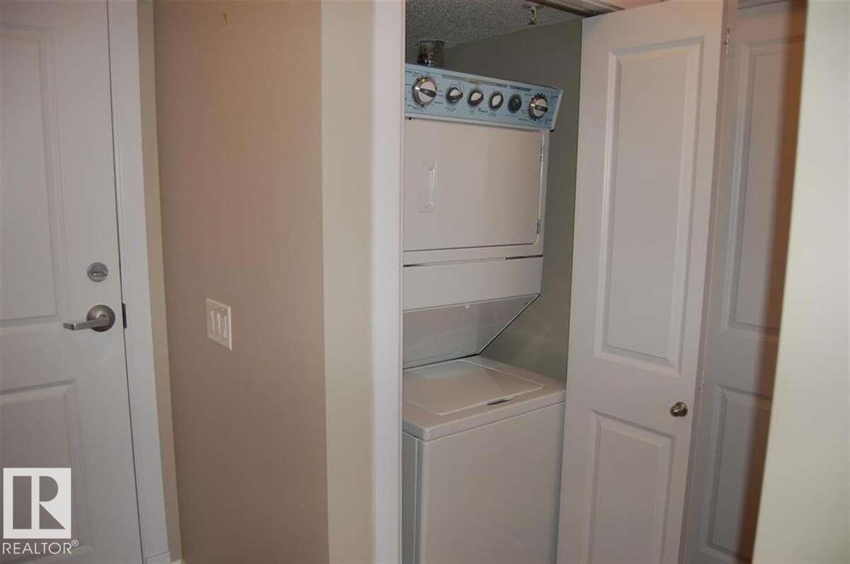 Photo 29 of 218 3715 Whitelaw Ln Nw, Edmonton AB