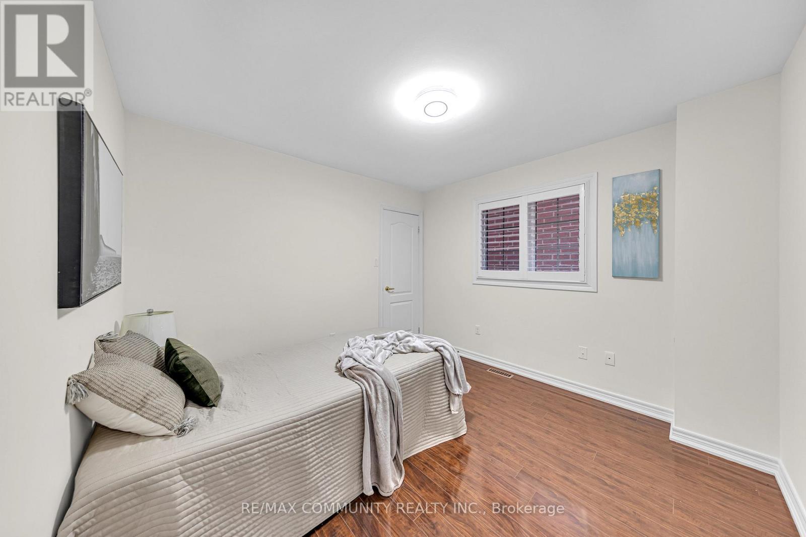 Photo 15 of 17 Rouge Bank Drive, Markham ON