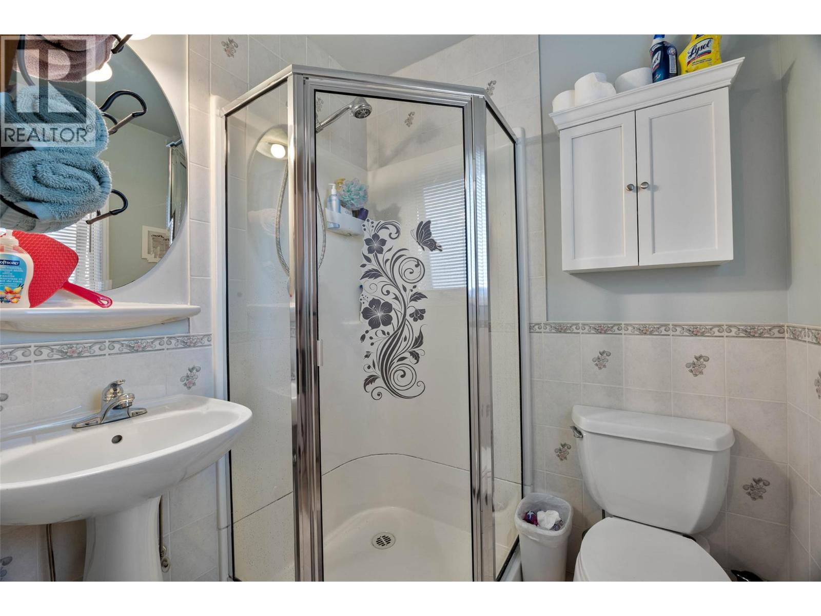 Photo 14 of 820 Ollek Street, Kamloops BC