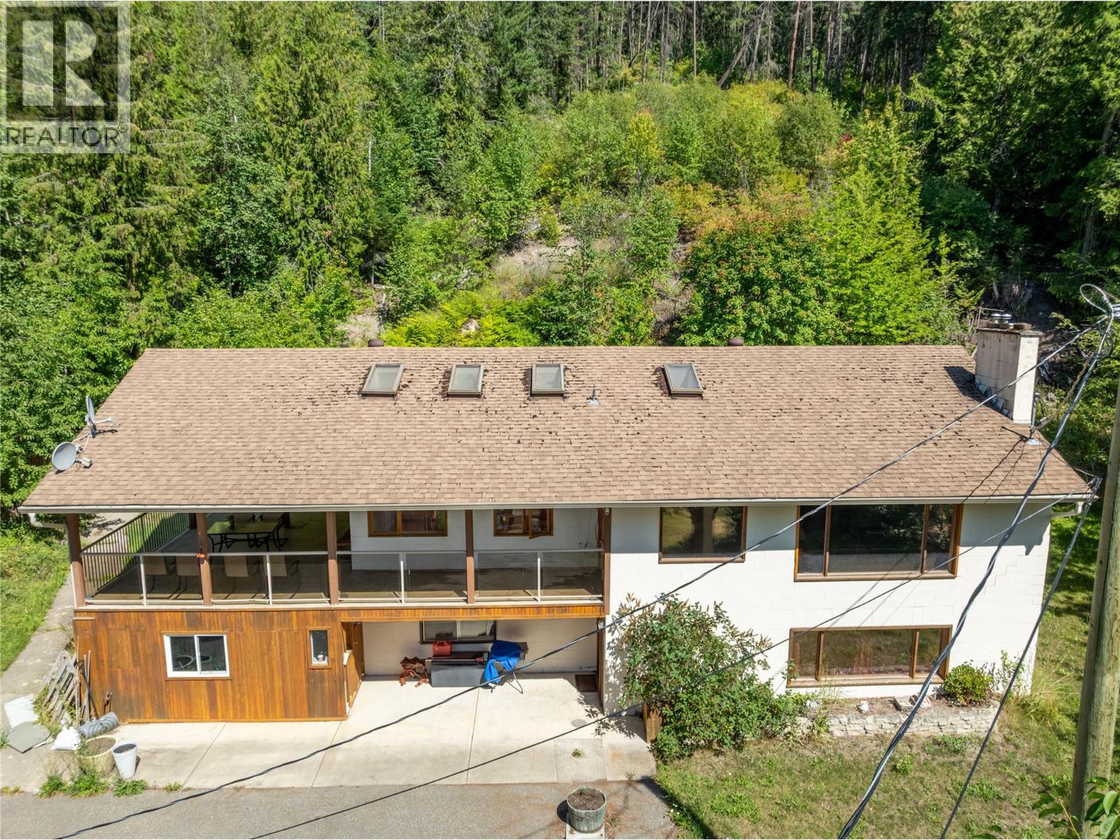Photo 6 of 2066 Eagle Bay Road, Blind Bay BC