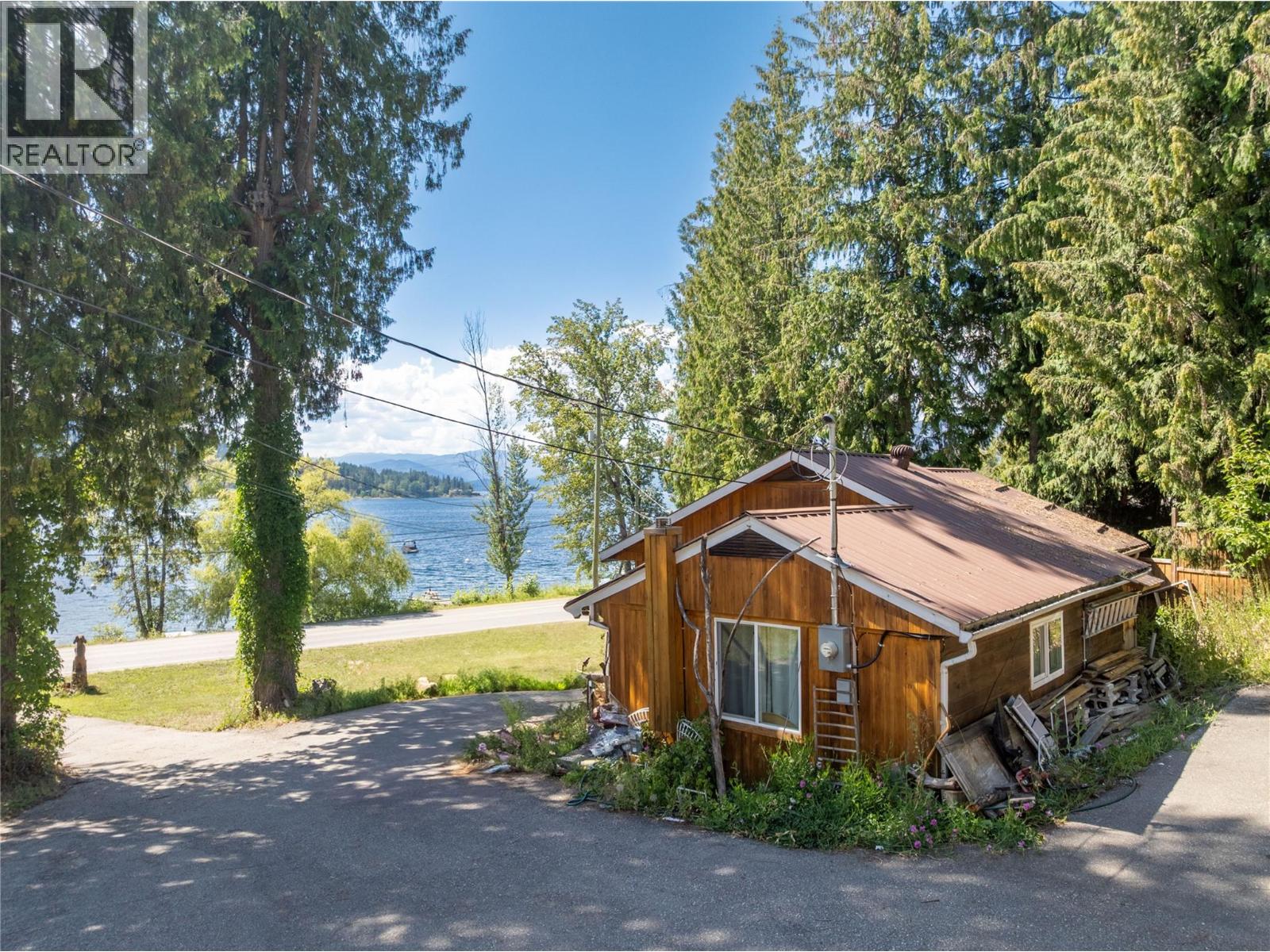 Photo 4 of 2066 Eagle Bay Road, Blind Bay BC