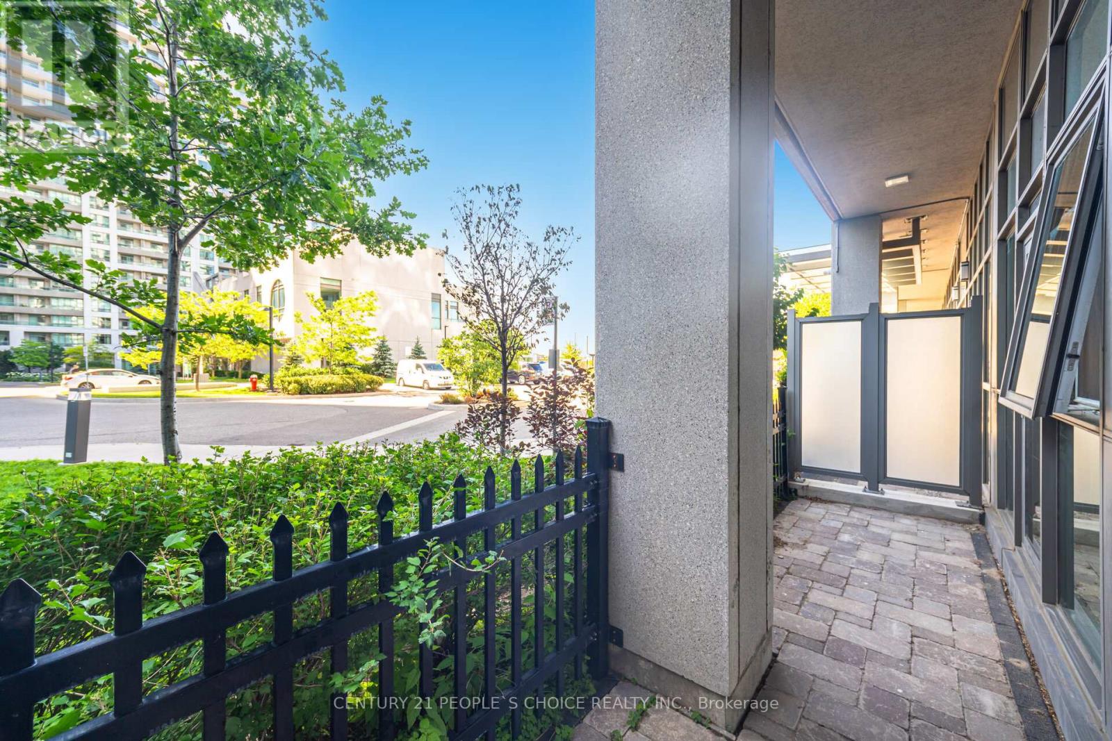 Photo 40 of 108 349 Rathburn Road W, Mississauga ON