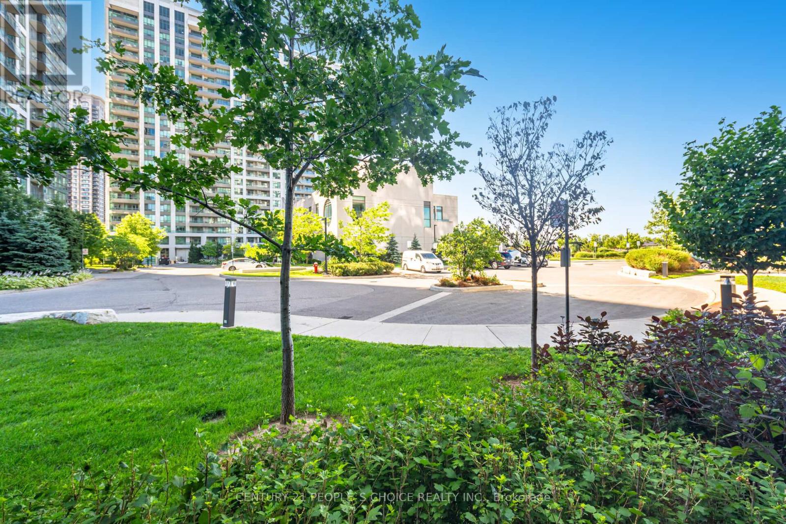Photo 25 of 108 349 Rathburn Road W, Mississauga ON