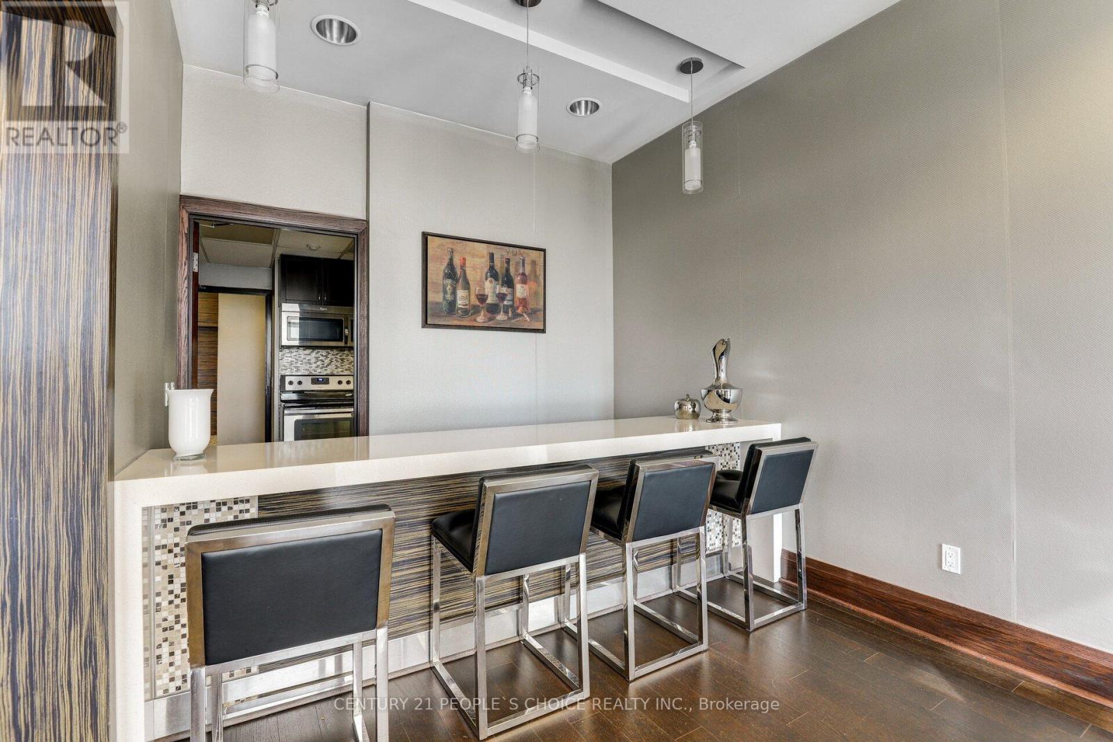 Photo 37 of 108 349 Rathburn Road W, Mississauga ON