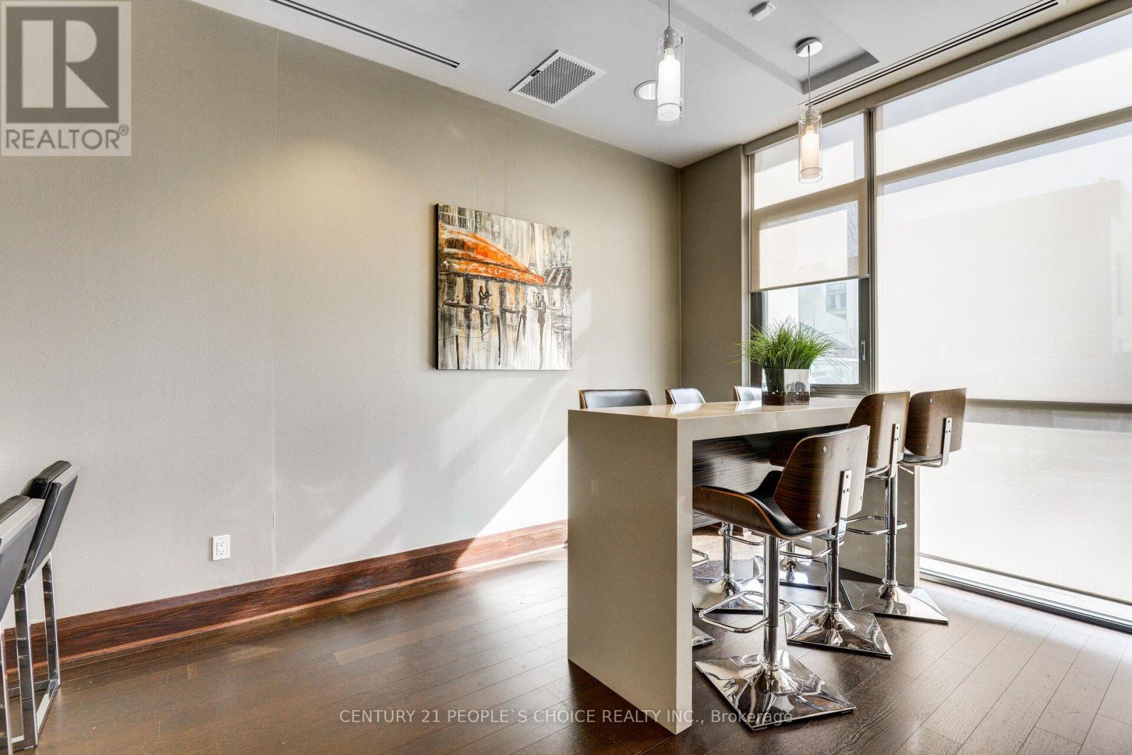 Photo 32 of 108 349 Rathburn Road W, Mississauga ON