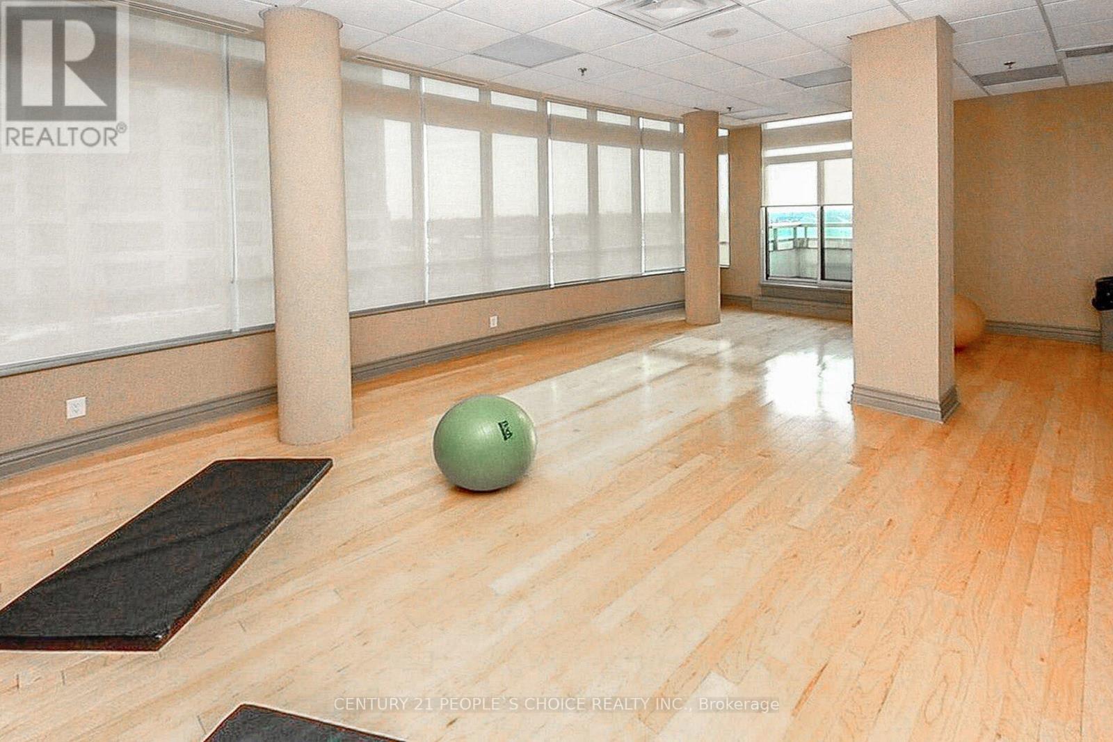 Photo 24 of 108 349 Rathburn Road W, Mississauga ON