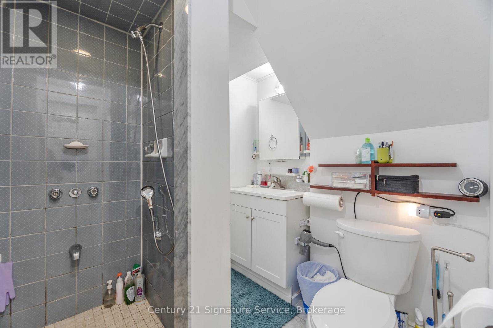 Photo 13 of Basement 3583 Ellengale Drive, Mississauga ON