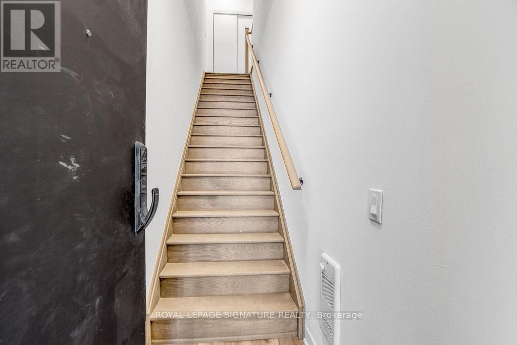Photo 25 of 146 3025 Trailside Drive, Oakville ON