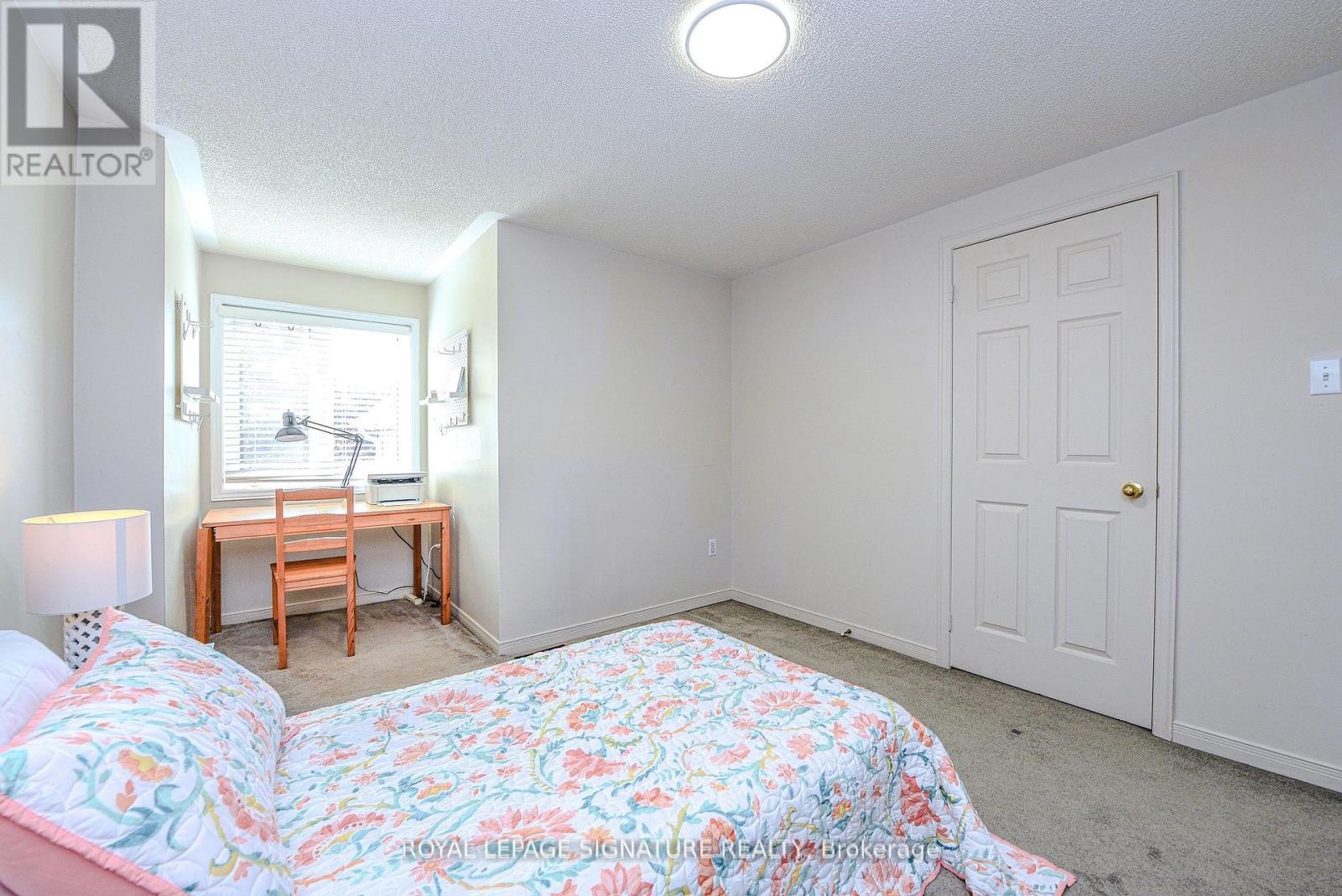Photo 6 of 2547 Raglan Court, Mississauga ON