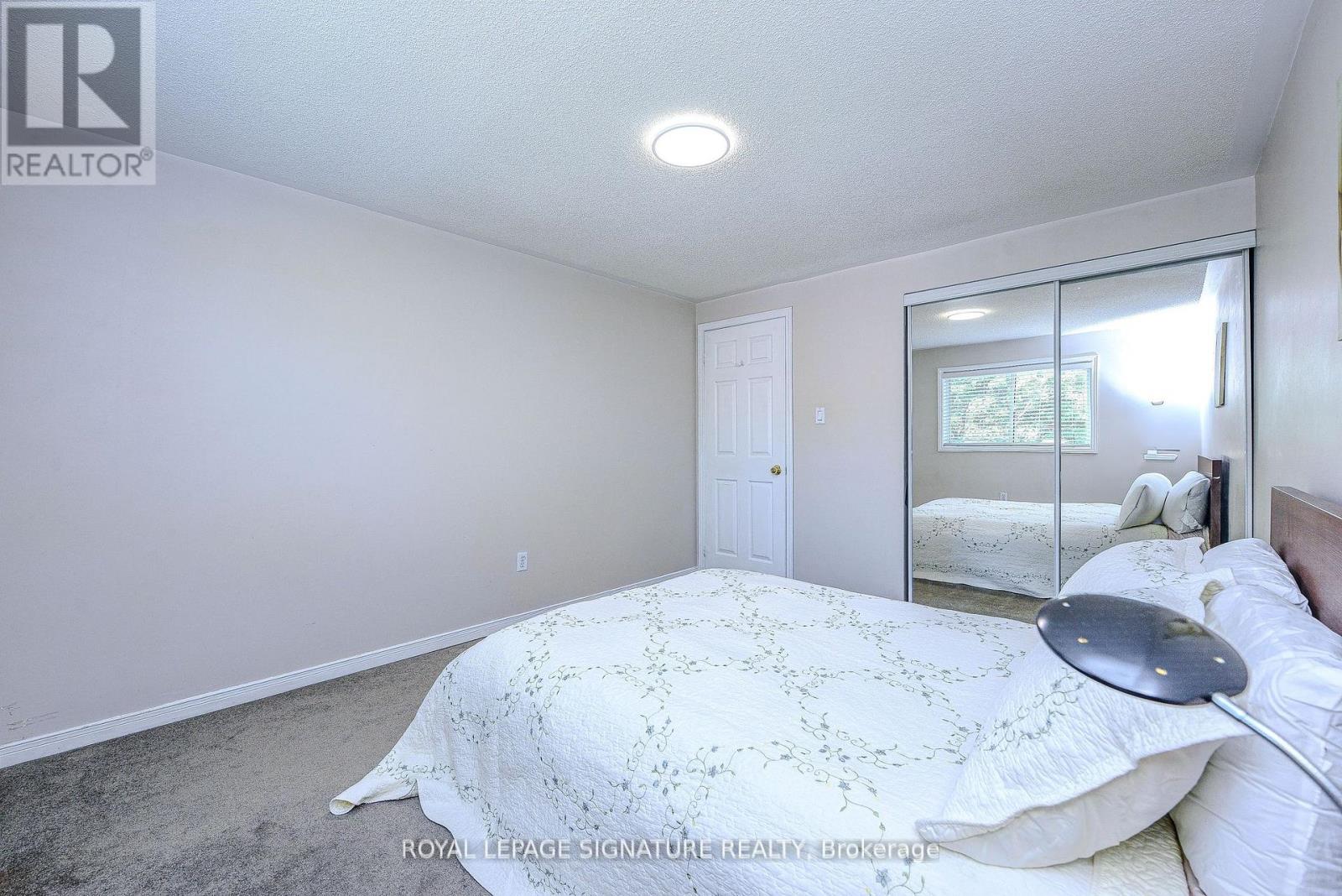 Photo 16 of 2547 Raglan Court, Mississauga ON