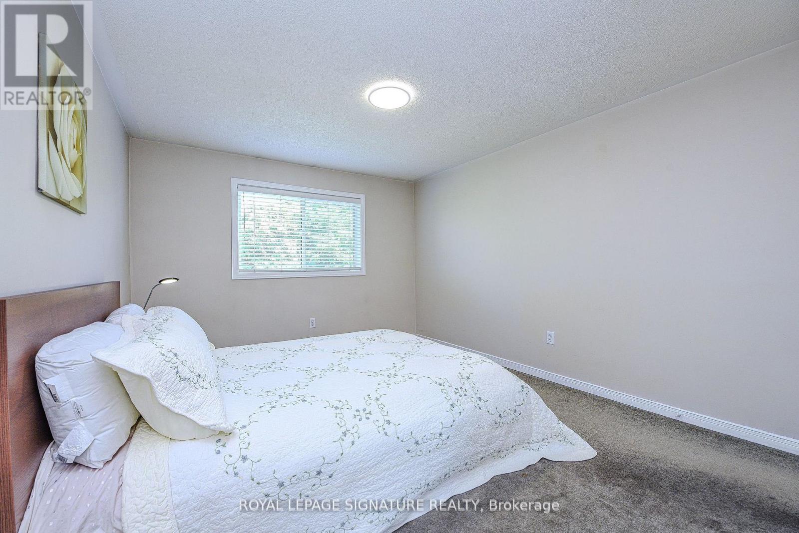 Photo 49 of 2547 Raglan Court, Mississauga ON