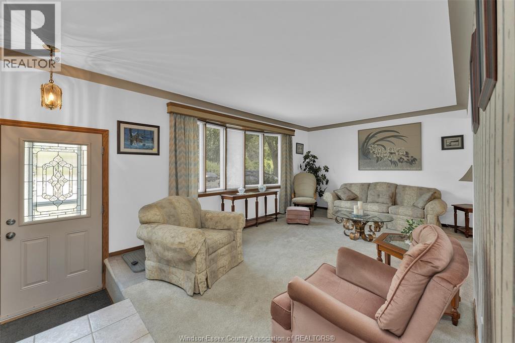 Photo 6 of 2565 Todd Lane, Lasalle ON