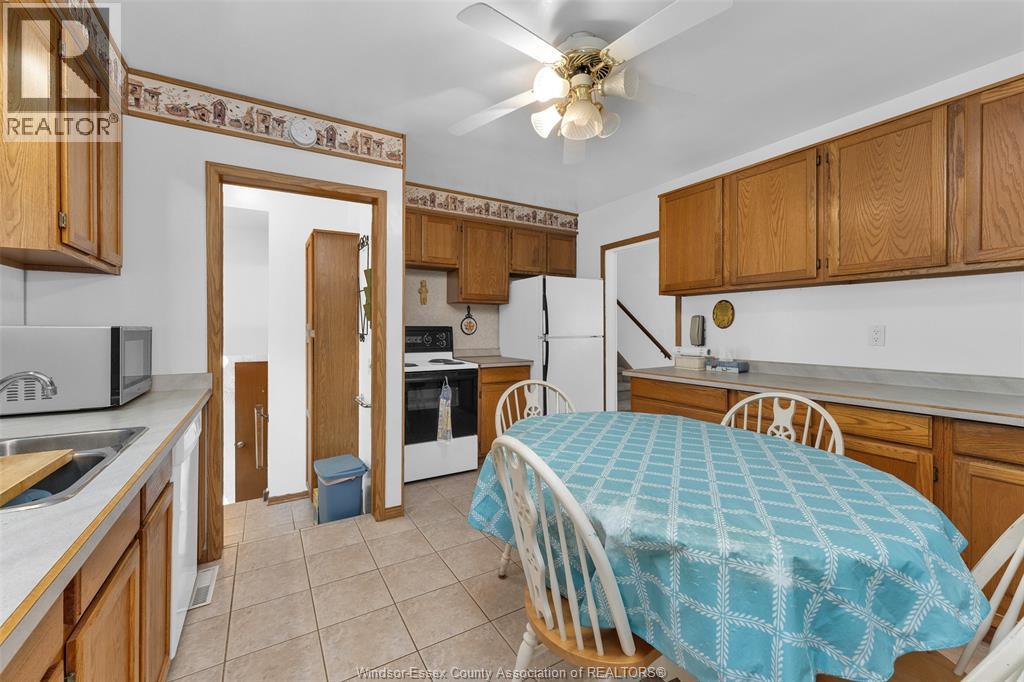 Photo 12 of 2565 Todd Lane, Lasalle ON