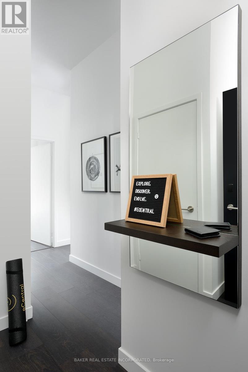 Photo 14 of 3503 15 Roehampton Avenue, Toronto ON