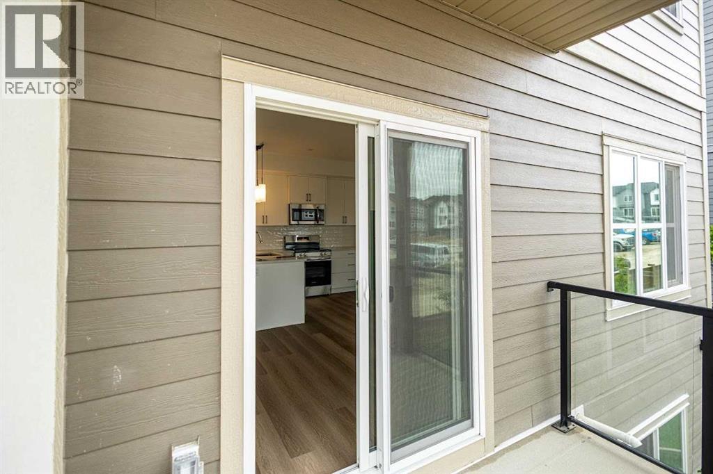Photo 9 of 86 2117 81 Street Sw, Calgary AB