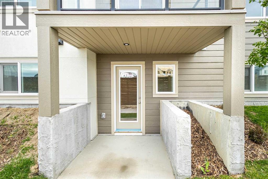 Photo 3 of 86 2117 81 Street Sw, Calgary AB