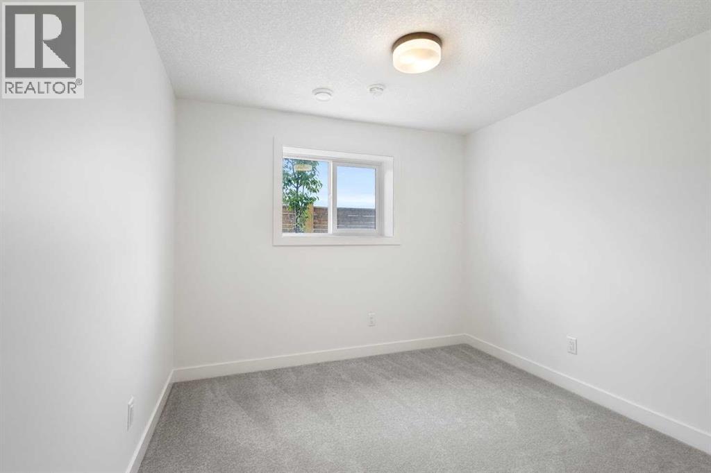 Photo 1 of 86 2117 81 Street Sw, Calgary AB