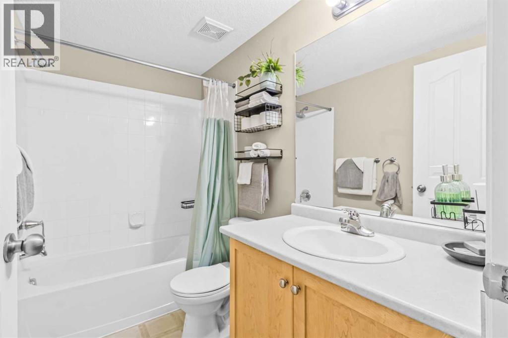 Single Family House for Sale in   Fish Creek Boulevard SW Evergreen Calgary 