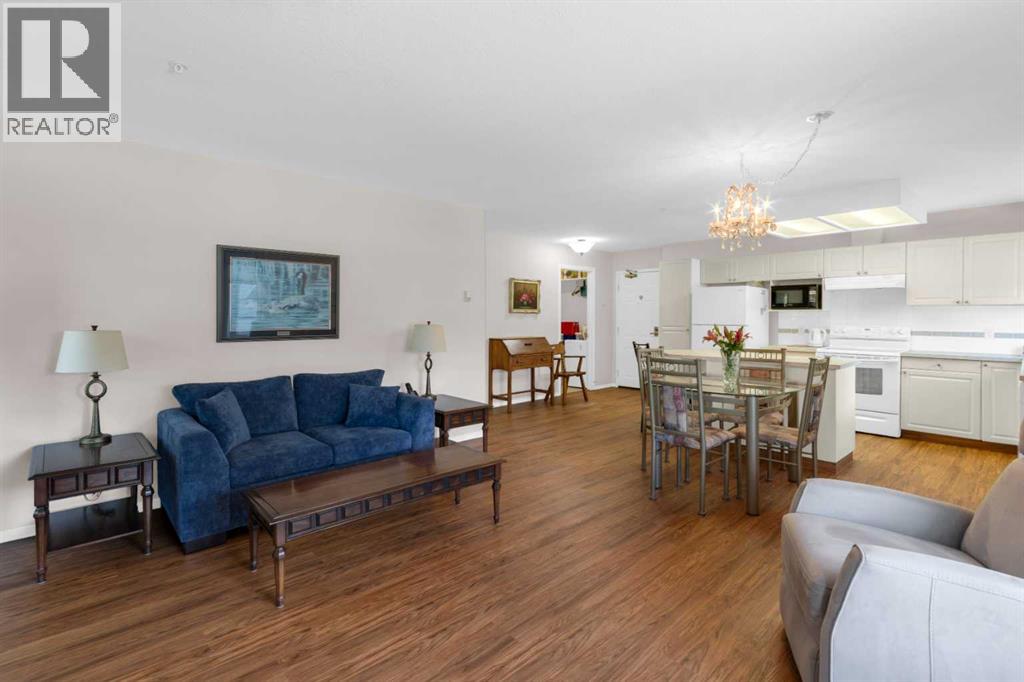 Photo 10 of 203 2850 51 Street Sw, Calgary AB