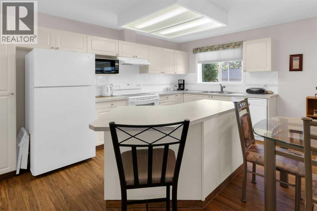 Photo 16 of 203 2850 51 Street Sw, Calgary AB