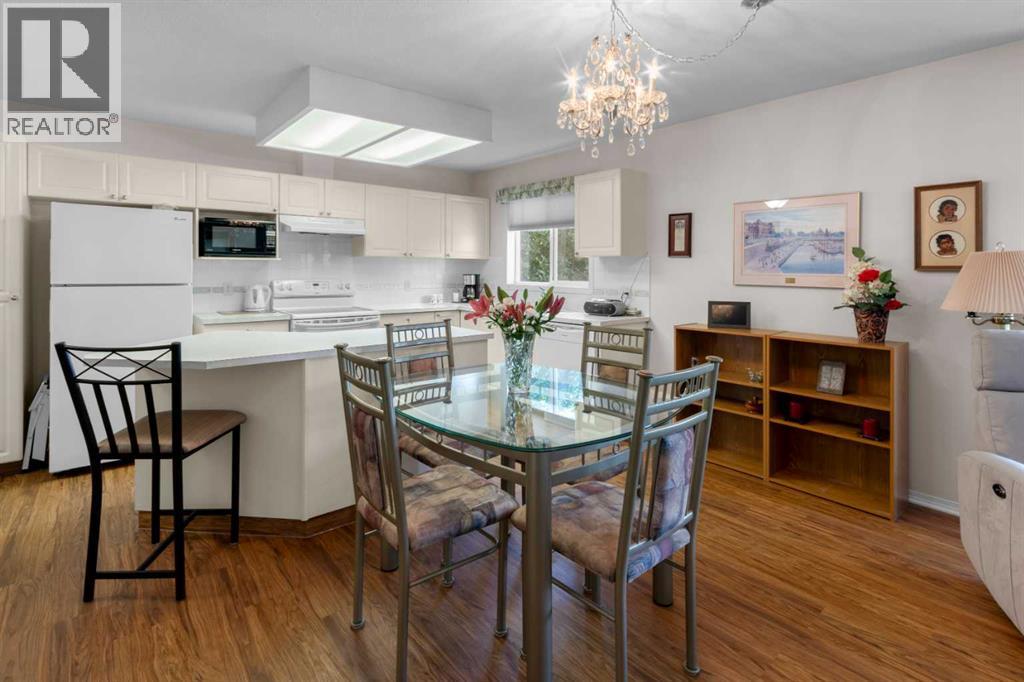 Photo 11 of 203 2850 51 Street Sw, Calgary AB