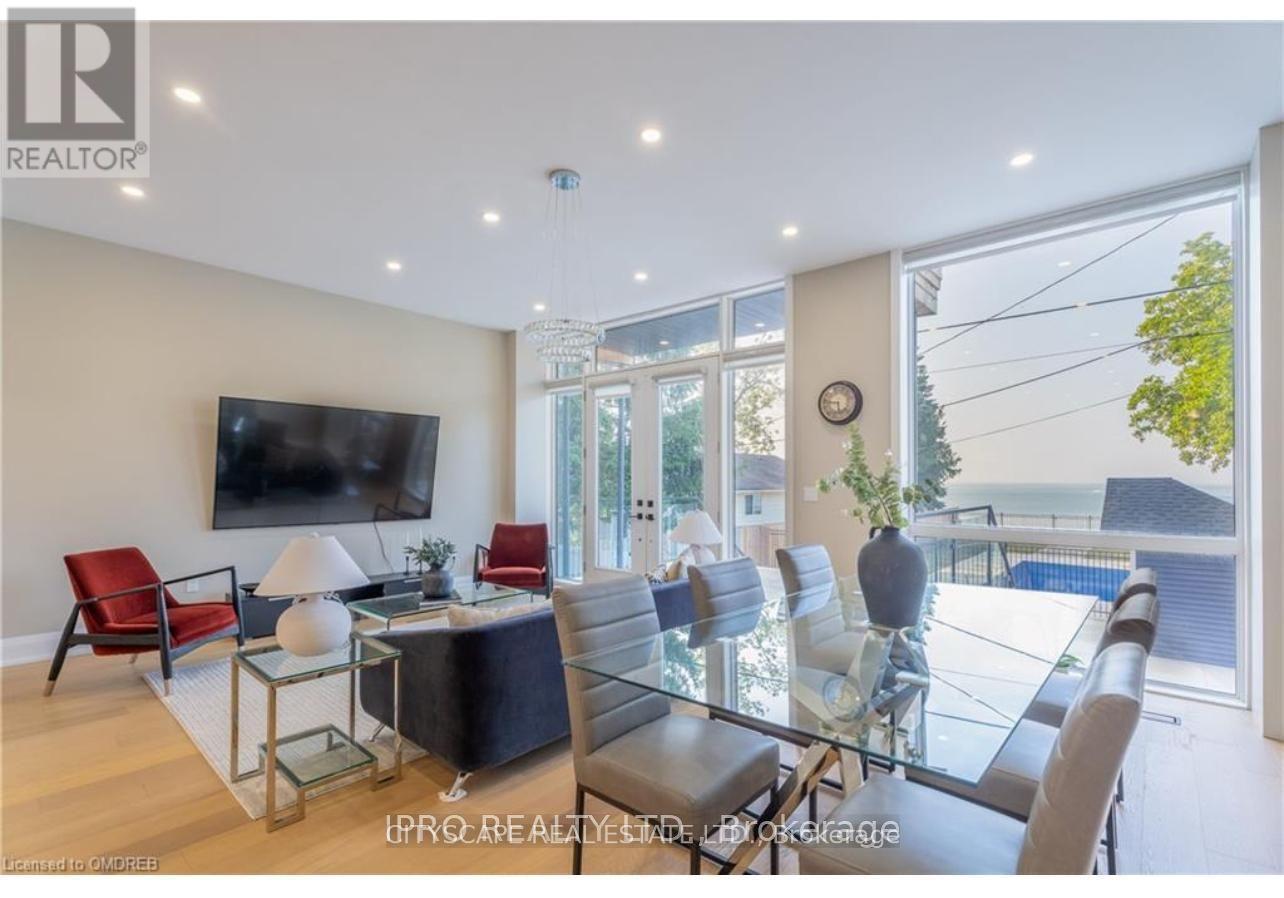 Photo 31 of 6 Campview Road, Hamilton ON