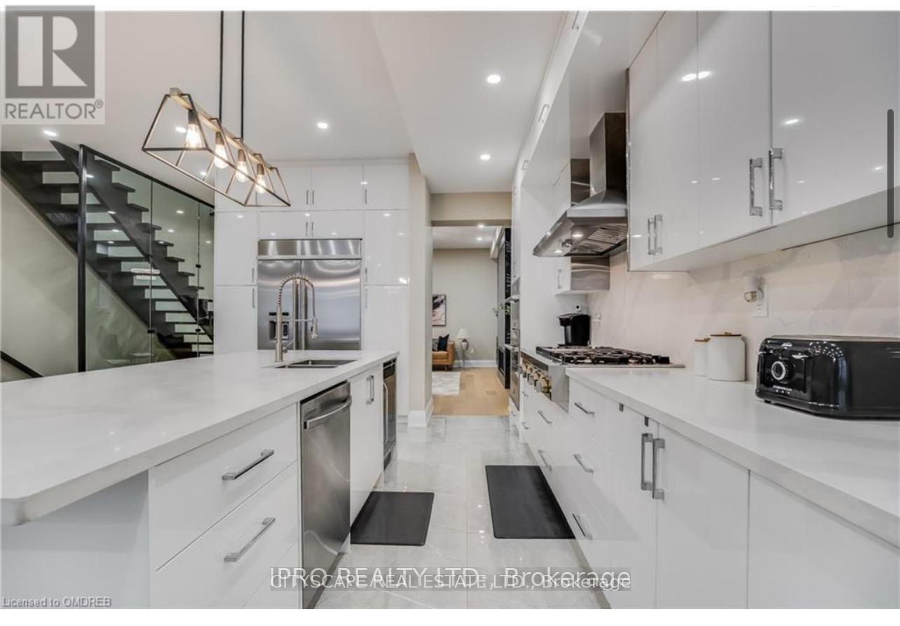 Photo 21 of 6 Campview Road, Hamilton ON