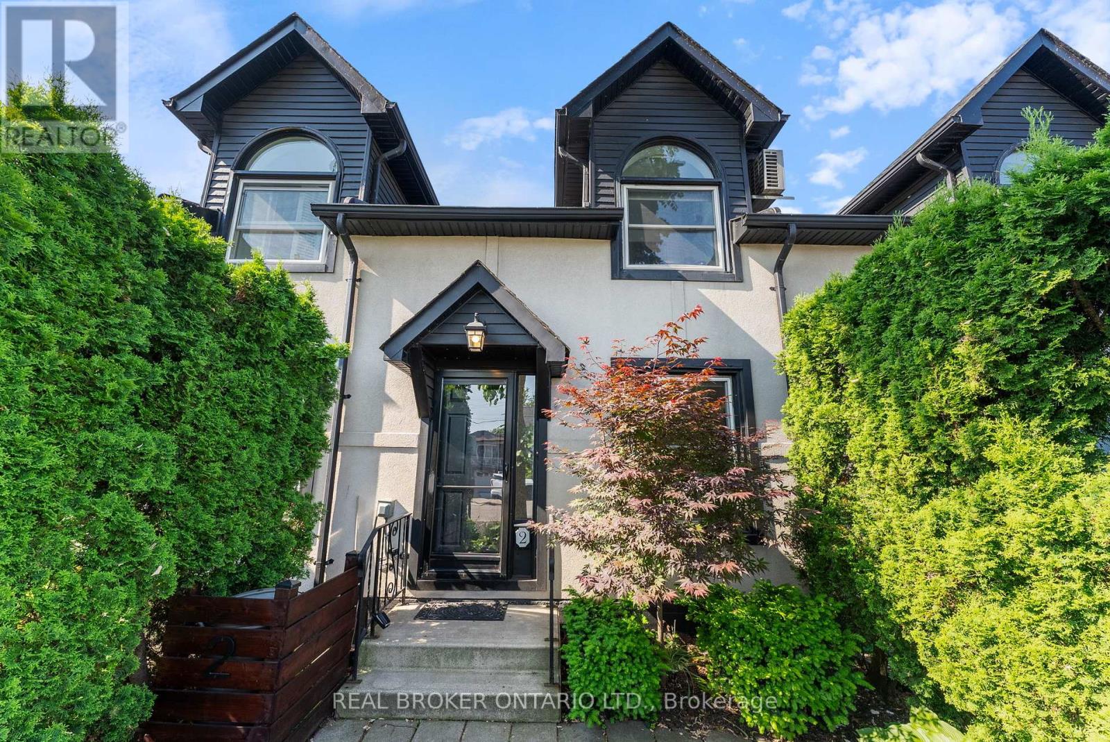 Photo 12 of 2 23 Macaulay Street W, Hamilton ON