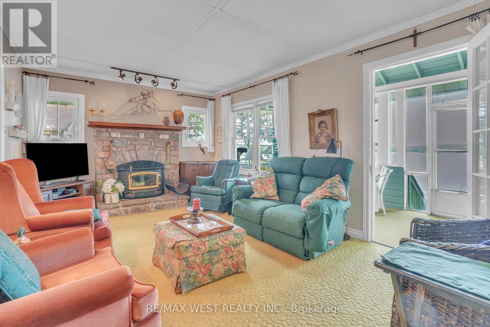 Photo 5 of 2982 Muskoka Road 169, Muskoka Lakes ON