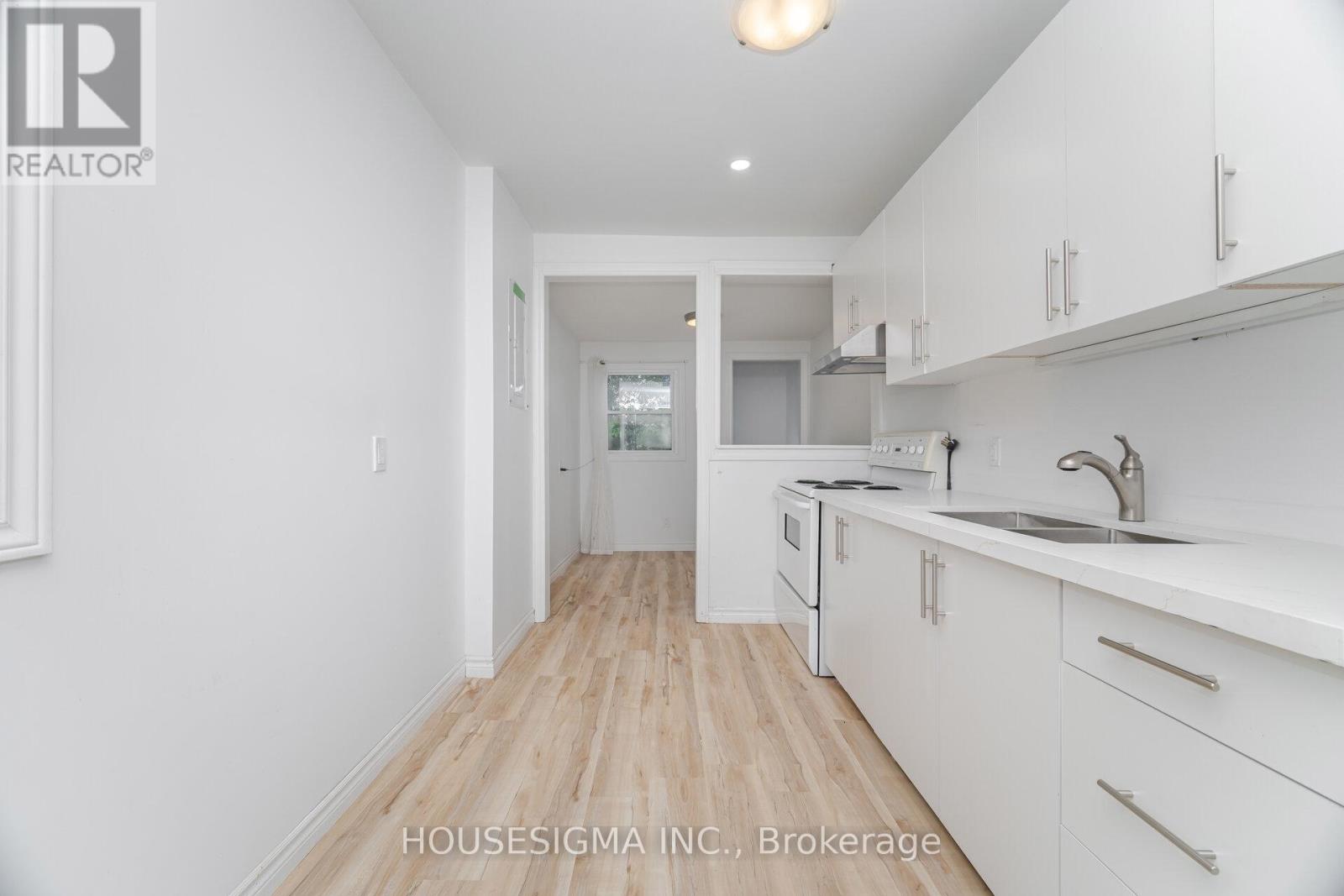 Photo 12 of 7 Doncaster Boulevard, St Catharines ON