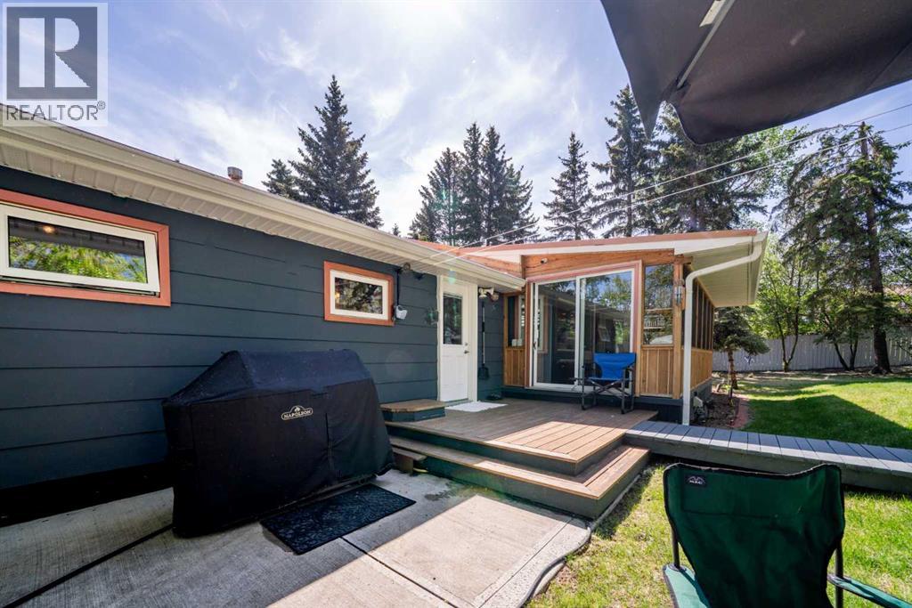 Photo 19 of 4444 50 Street, Sylvan Lake AB