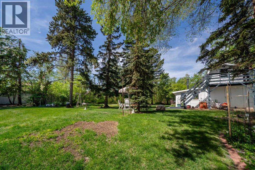 Photo 27 of 4444 50 Street, Sylvan Lake AB