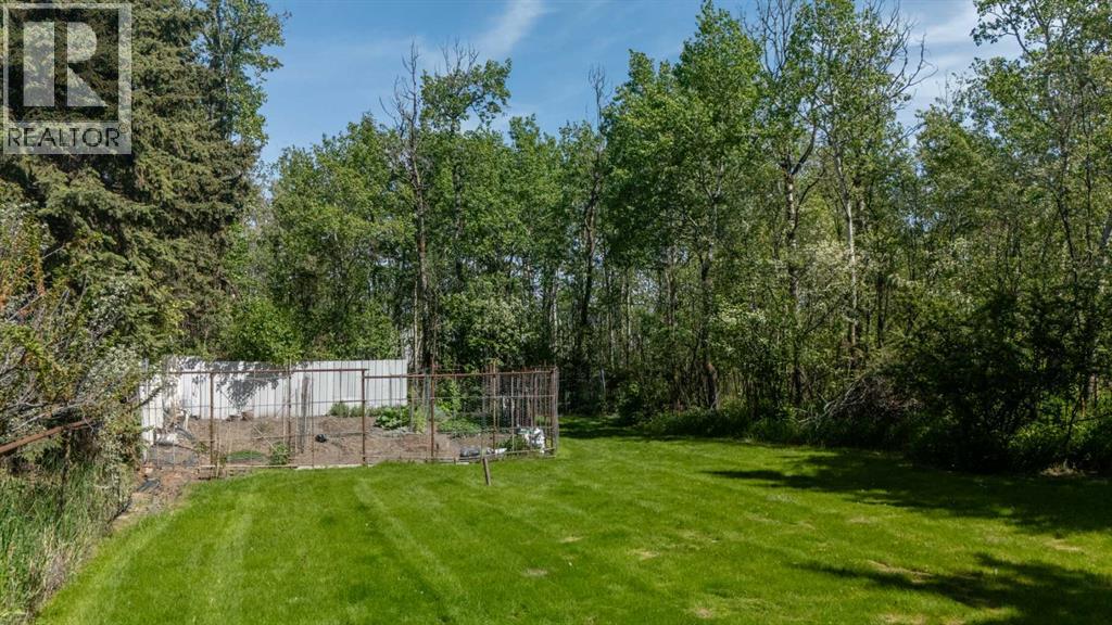 Photo 28 of 4444 50 Street, Sylvan Lake AB