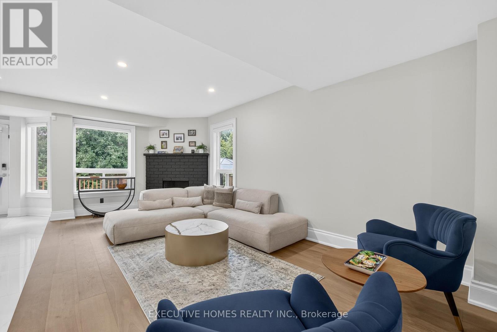 Photo 15 of 2966 Tradewind Drive, Mississauga ON