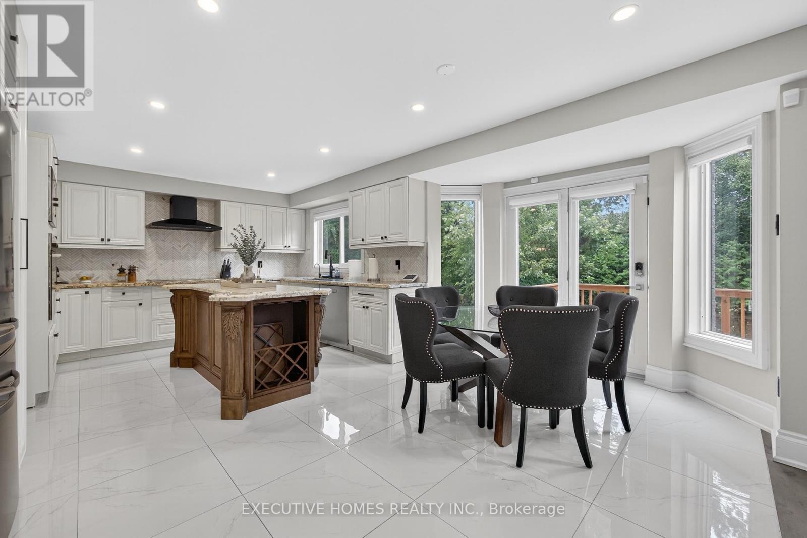 Photo 17 of 2966 Tradewind Drive, Mississauga ON