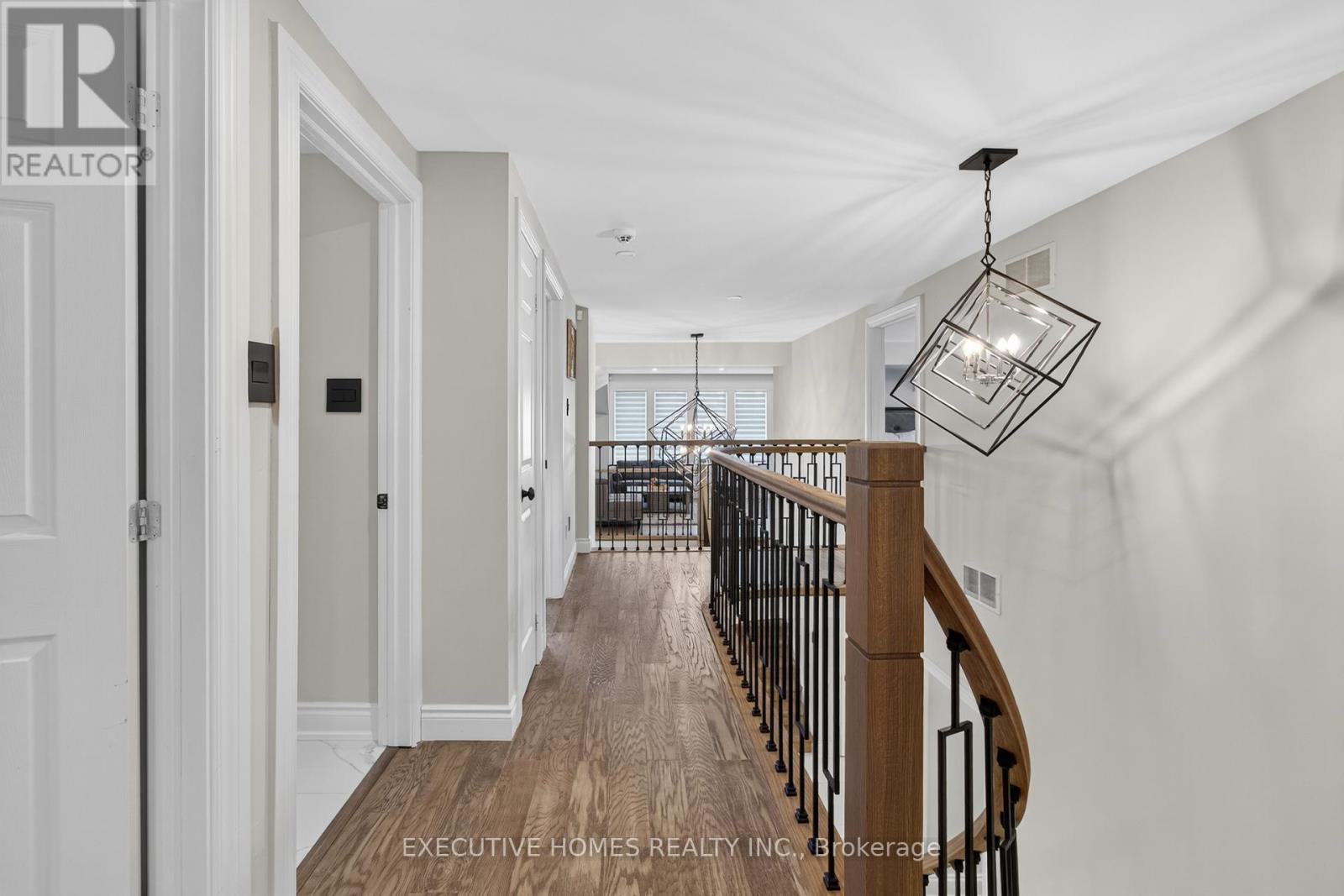 Photo 28 of 2966 Tradewind Drive, Mississauga ON