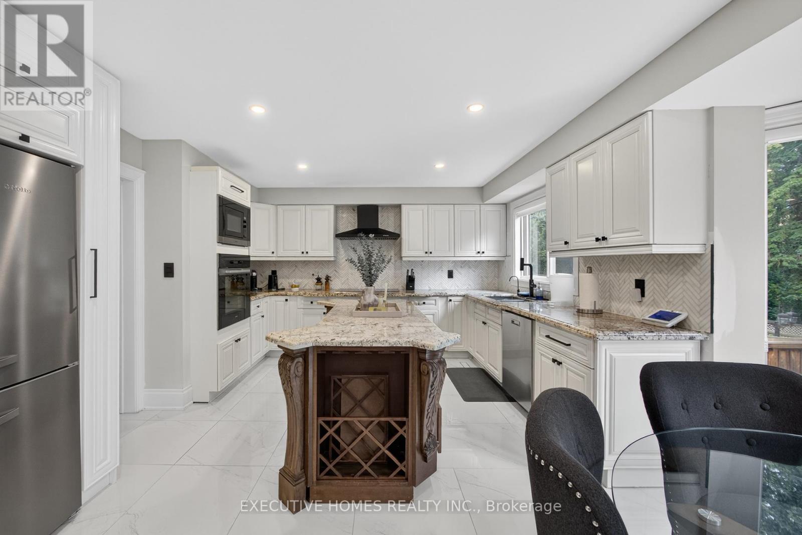 Photo 19 of 2966 Tradewind Drive, Mississauga ON