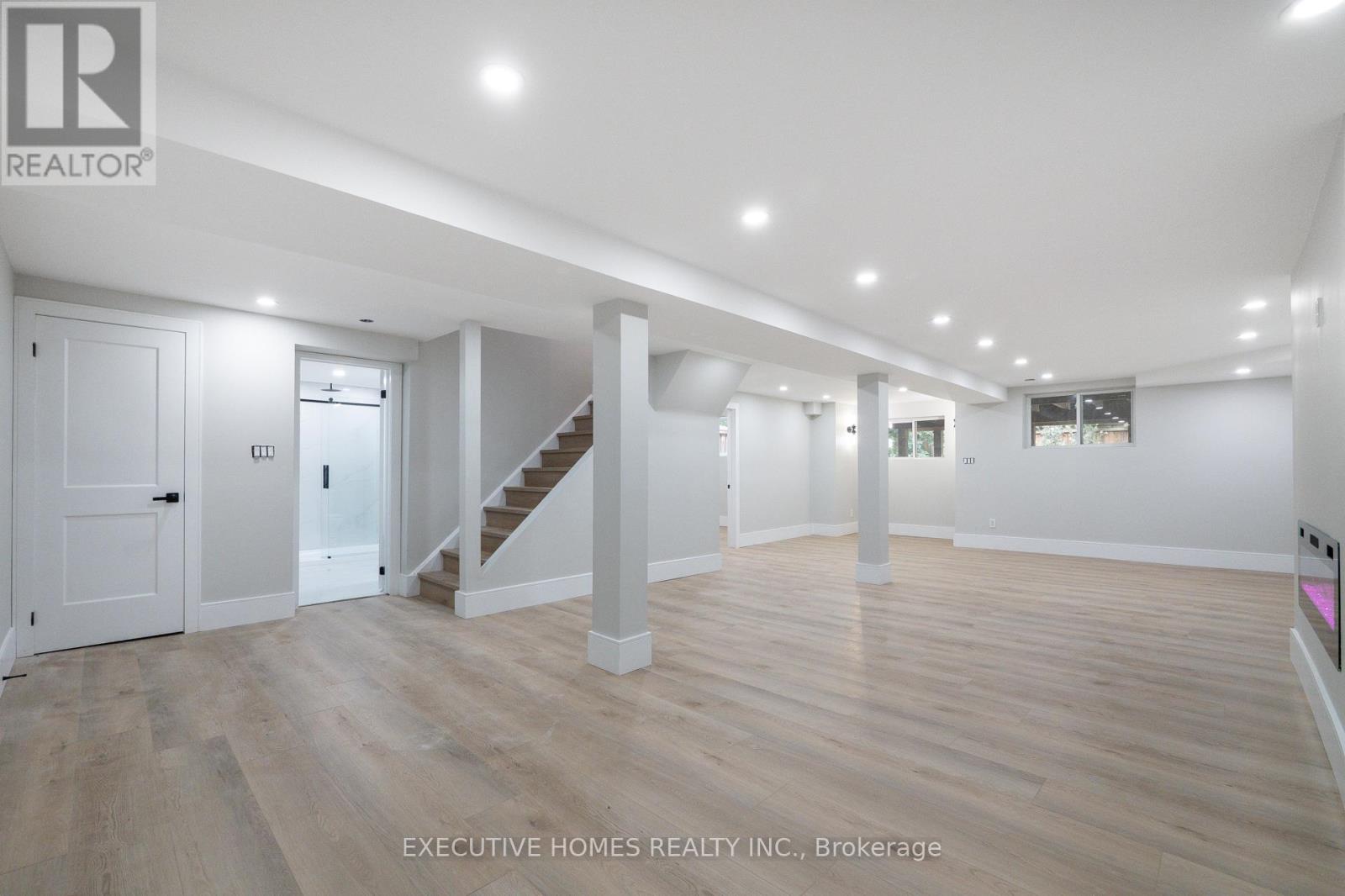 Photo 44 of 2966 Tradewind Drive, Mississauga ON